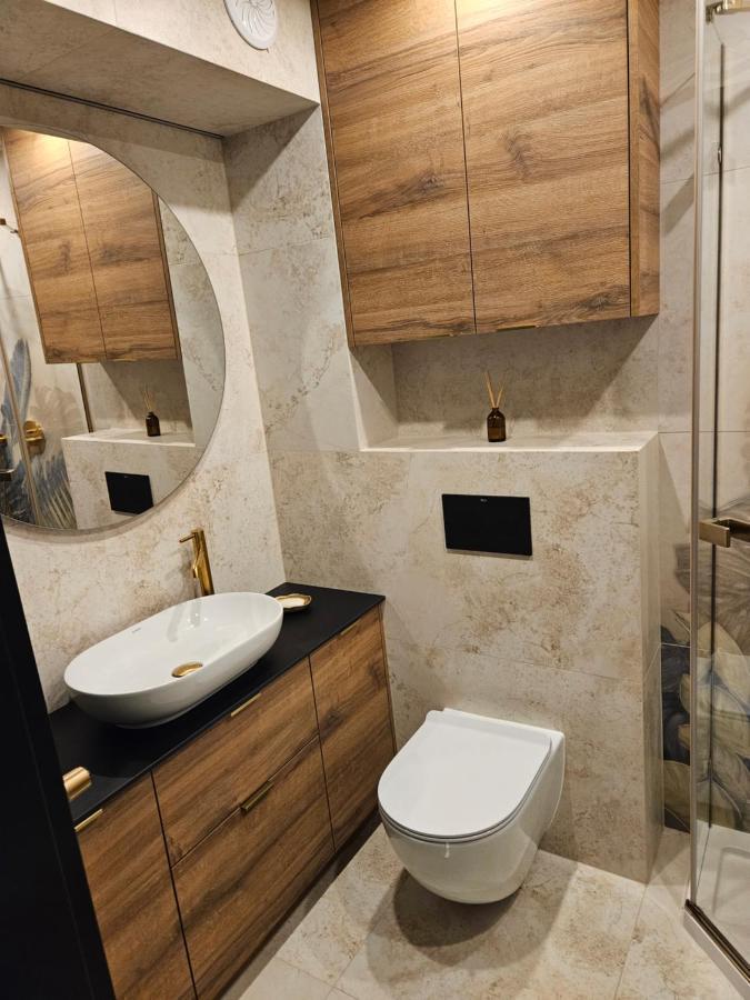 Gold Apartment