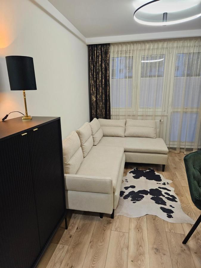 Gold Apartment
